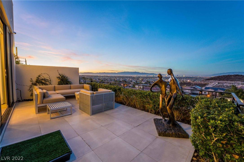 house on top of the hill in las vegas